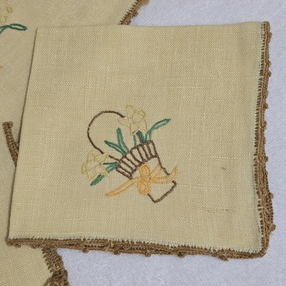 VTG Hand‎ Embroidered Linen Napkins Set of 4 Yellow Floral Basket Crochet Trim
